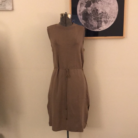 Aritzia Babaton Issac dress Modern Taupe NWT M - Picture 6 of 8
